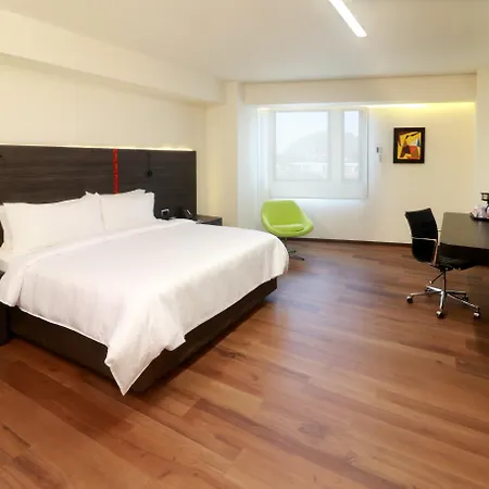 Holiday Inn Express Mexico Aeropuerto, an IHG Hotel