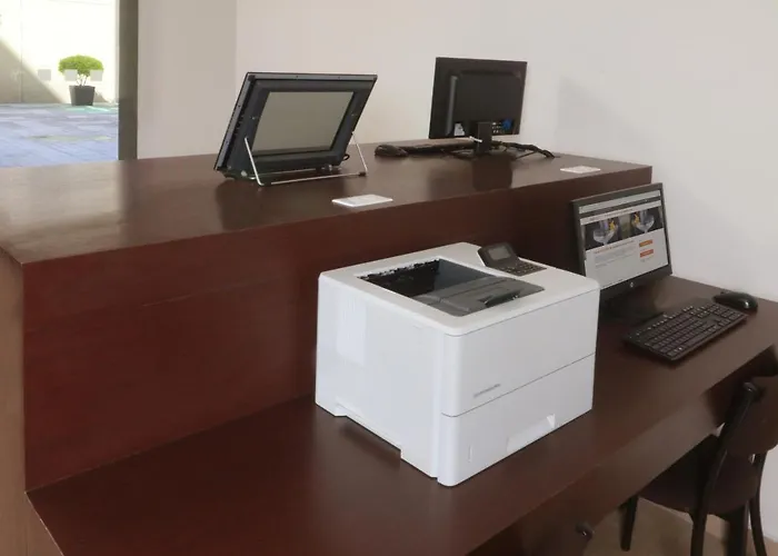 Hotel Express Aeropuerto, An Ihg 4*