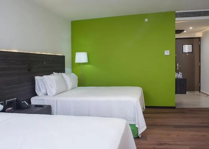 Hotel Express Aeropuerto, An Ihg 4*