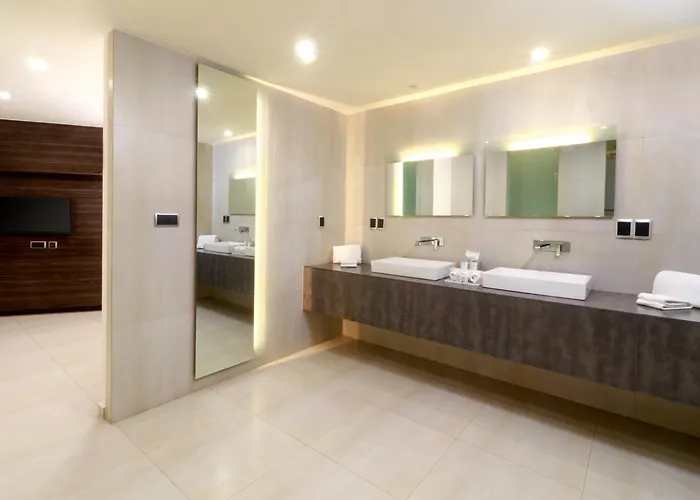 Hotel Express Aeropuerto, An Ihg