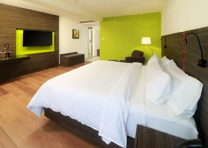 Hotel Express Aeropuerto, An Ihg 4*