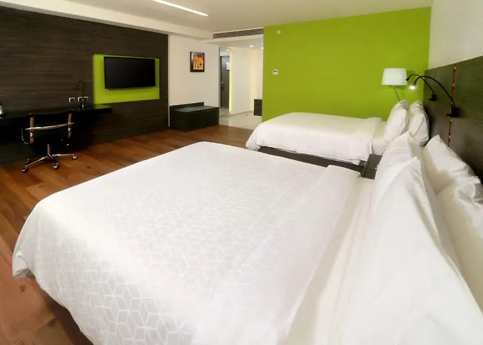 Express Aeropuerto By Ihg Hotel 4*