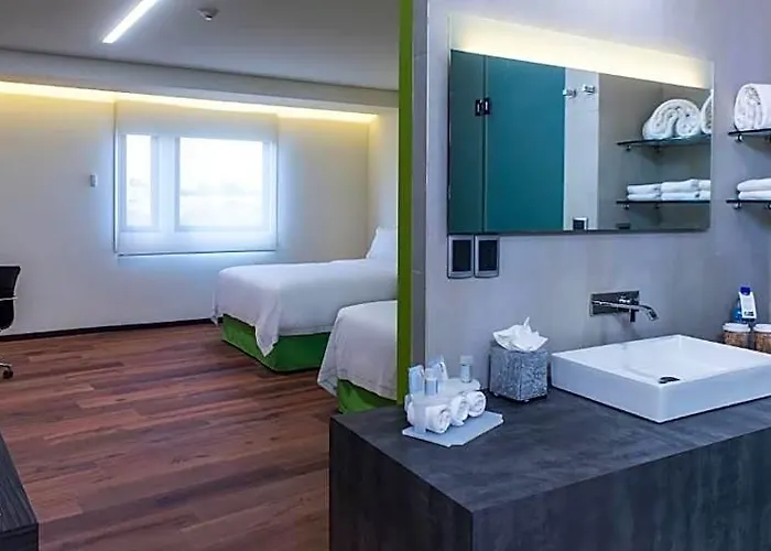 Hotel Express Aeropuerto By Ihg