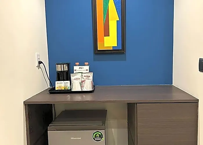 Hotel Express Aeropuerto, An Ihg 4*